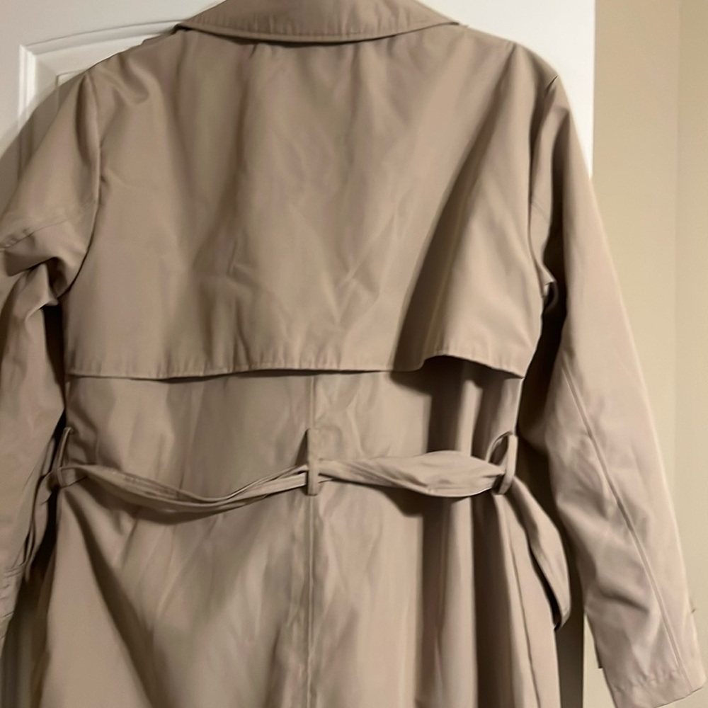 NWT TAN ALL WEATHER TRENCH COAT from a smoke/pet free home.